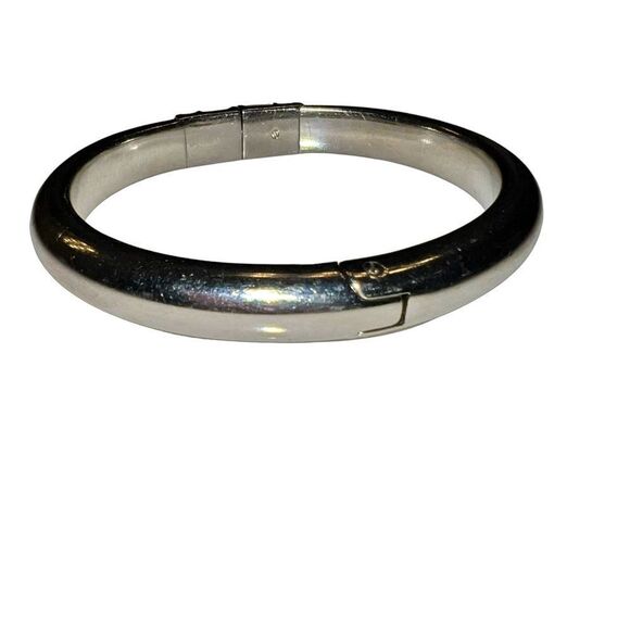 MICHAEL KORS Magnetic Silver Tone Crystal Diamond Pave Bangle Bracelet Gorgeous! - Picture 2 of 8